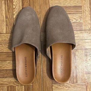 Lucky Brand Delsha Mule in Stone Rock Leather Size 8